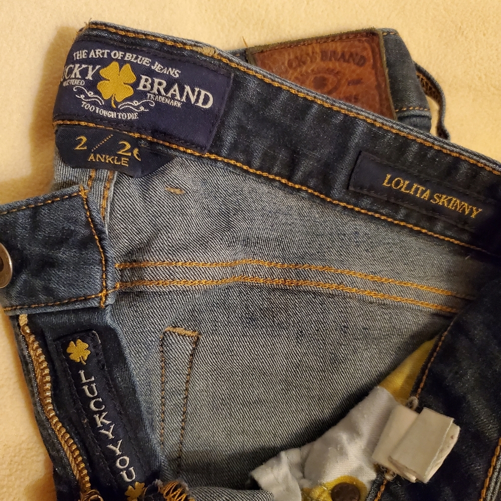 [SOLD] Lucky Brand Jeans